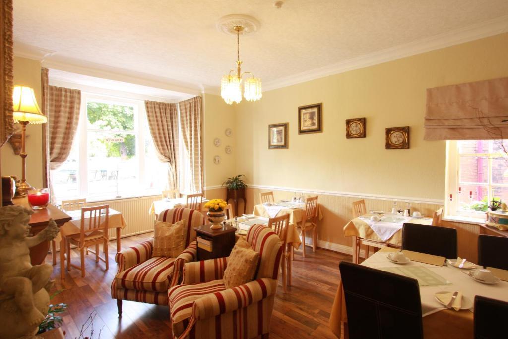 Bed and Breakfast The Hollies à Fulford  Extérieur photo